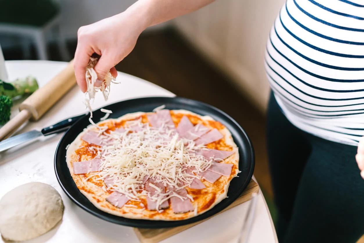 las embarazadas pueden comer pizza - Cómo saber si el queso es pasteurizado