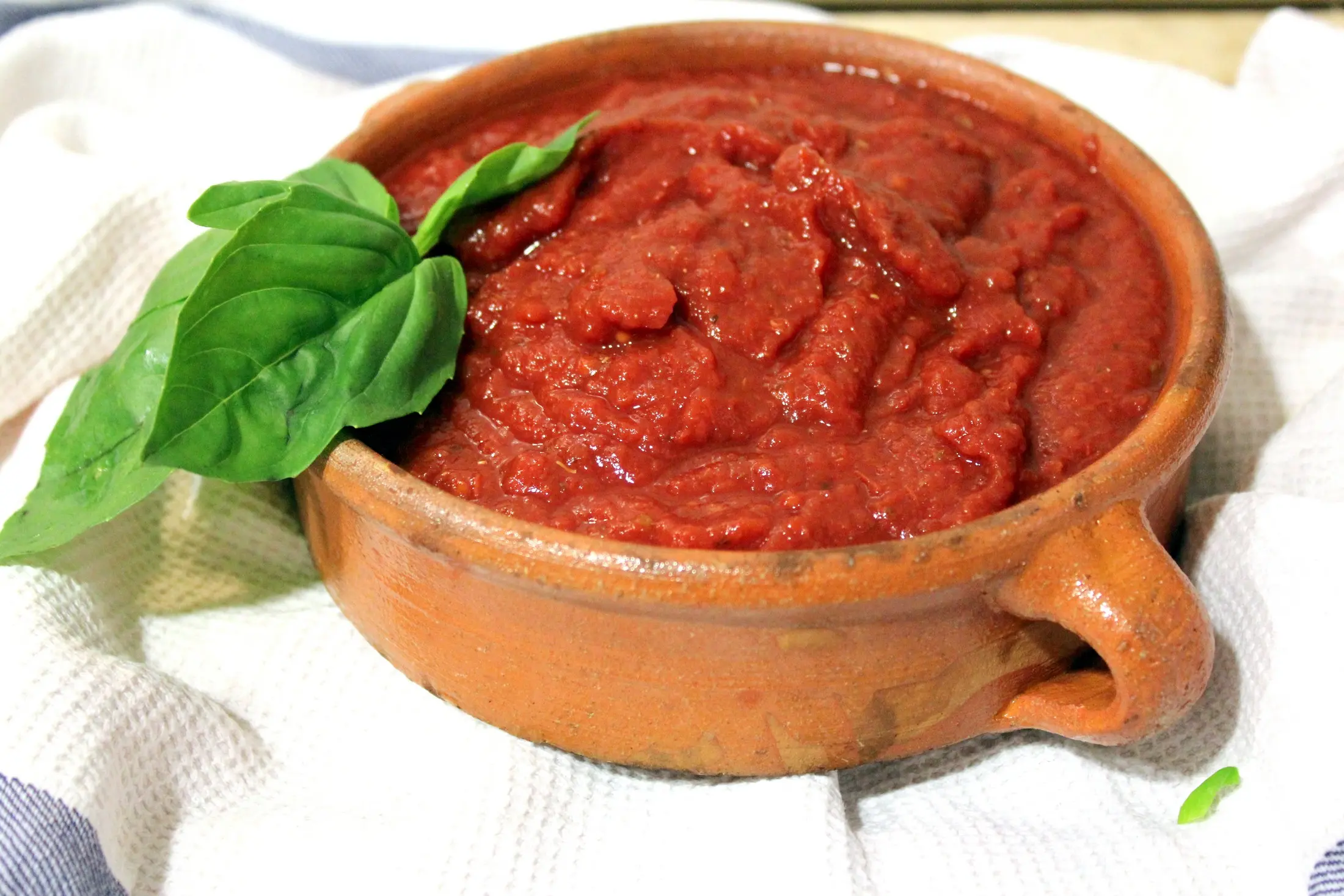 como hacer salsa para pizza con tomates naturales - Cómo se le llama a la salsa de tomate