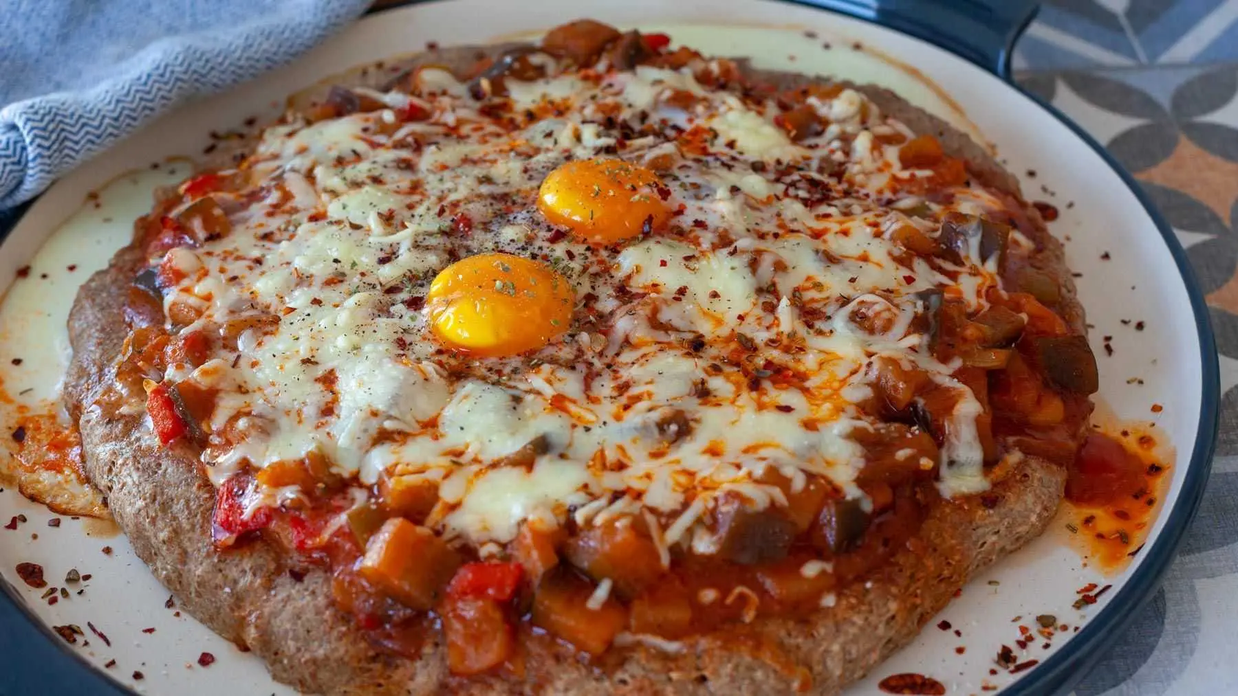 Pizza de pisto: Una deliciosa opción para los amantes de la cocina castellana - Qué significa pisto en cocina pizza de pisto - Qué significa pisto en cocina