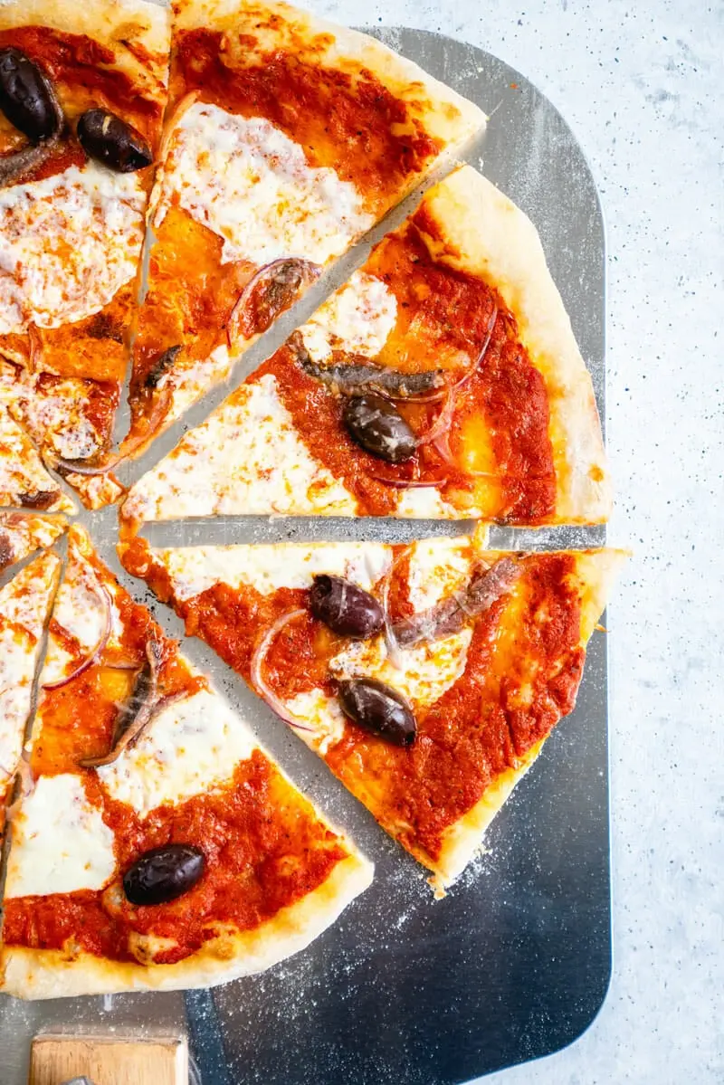 anchovy pizza recipe - What cheese goes with anchovies