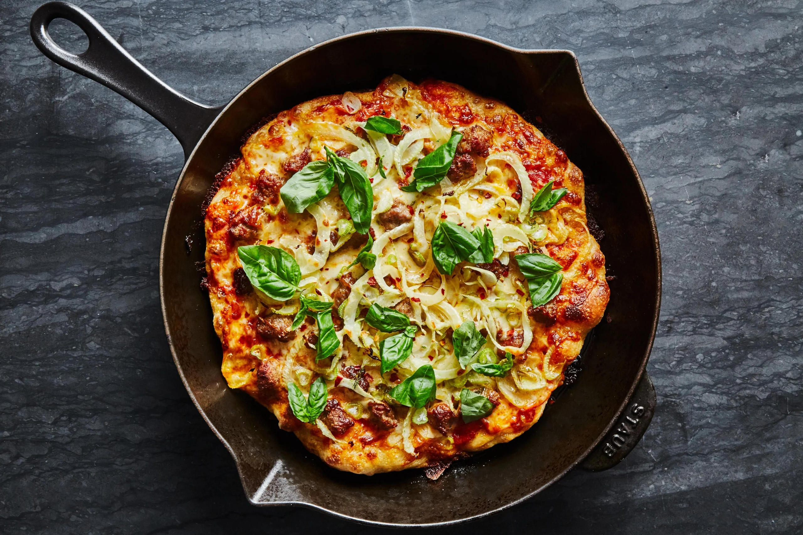 cast iron pizza recipe - What is the benefit of cast iron pizza pan
